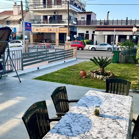 Beachfront Garden By Interhome * Ханья